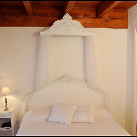 B&B Al Vecchio Borgo บาร์เลตตา ห้อง รูปภาพ