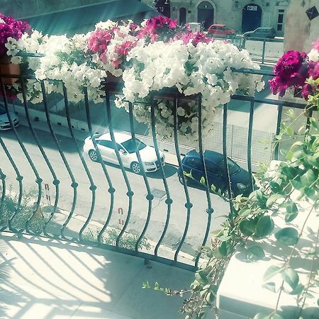 B&B Al Vecchio Borgo บาร์เลตตา ภายนอก รูปภาพ